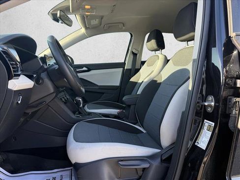 Used 2025 Volkswagen Taos S image 10