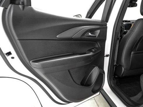 Used 2023 Chevrolet TrailBlazer ACTIV w/ Technology Package FWD image 48