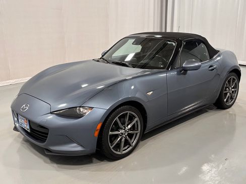 Used 2016 MAZDA MX-5 Miata Grand Touring image 1
