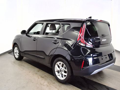 Used 2025 Kia Soul LX w/ LX Technology Package image 5