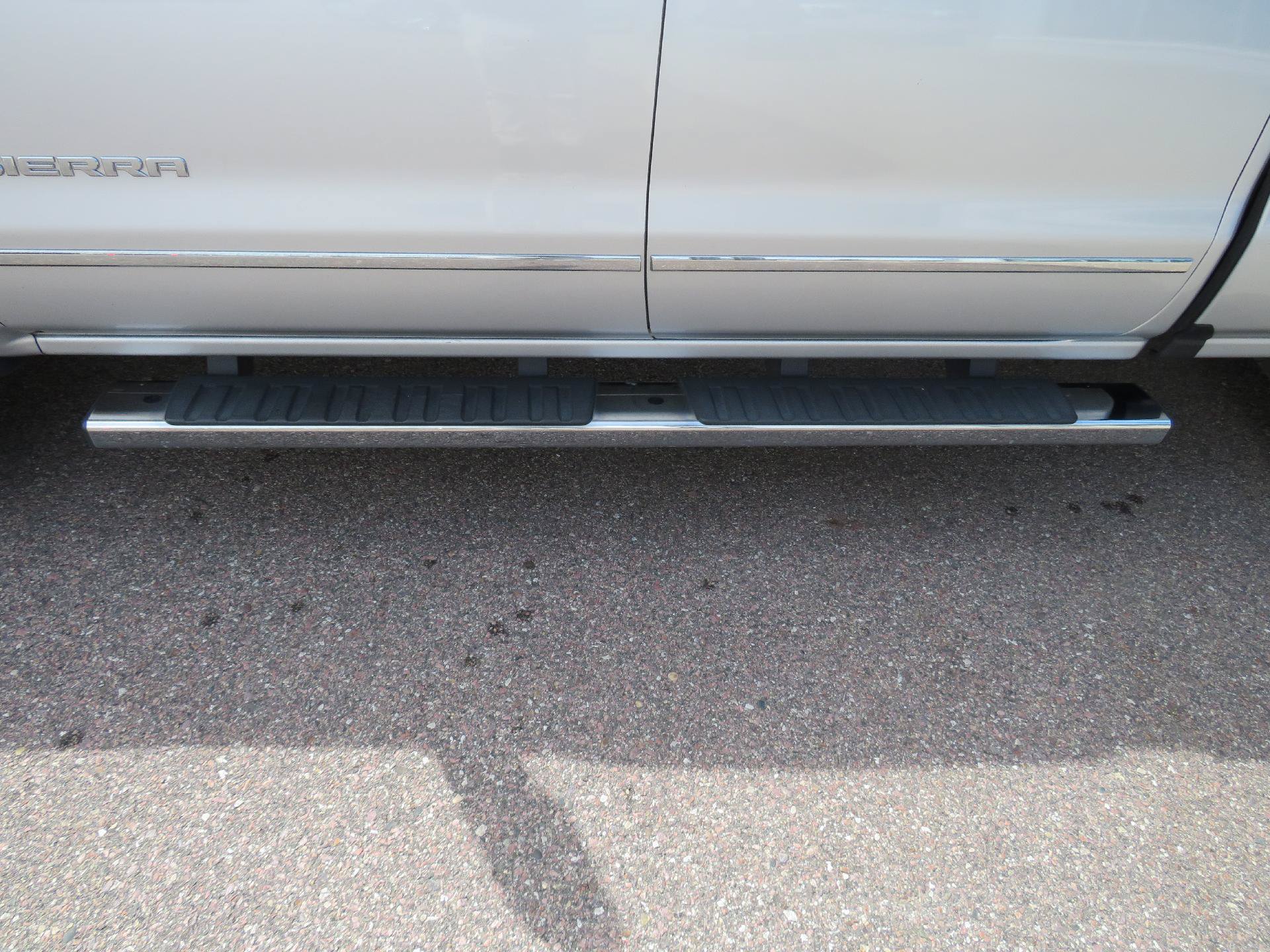 Used 2017 GMC Sierra 1500 SLT AWD/4WD image 4