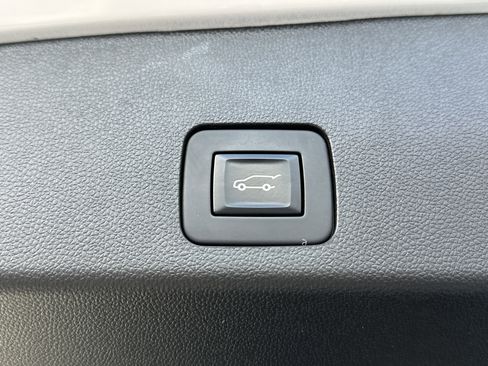 Used 2023 Buick Encore GX Essence w/ Experience Buick Package image 15