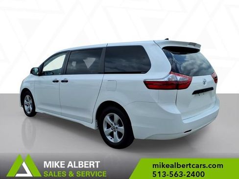 Used 2020 Toyota Sienna L FWD image 5