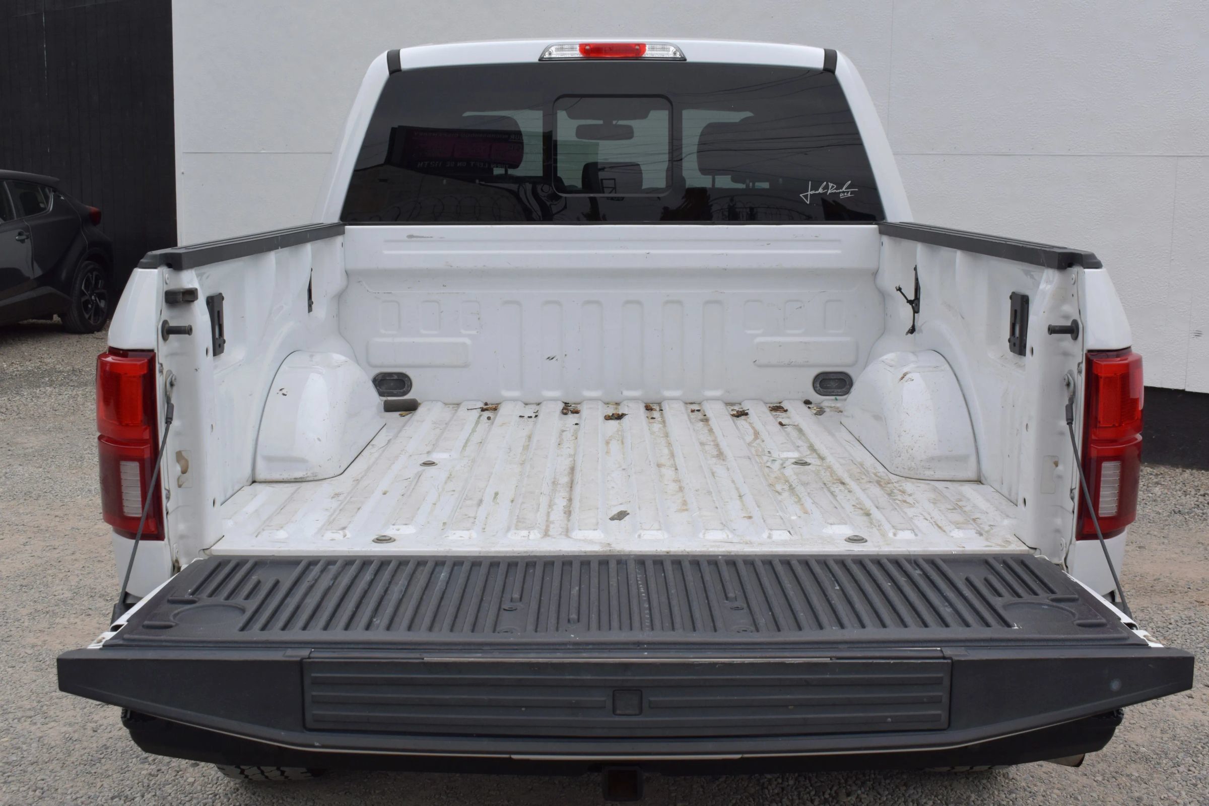 Used 2019 Ford F150 Lariat w/ Equipment Group 502A Luxury AWD/4WD image 11