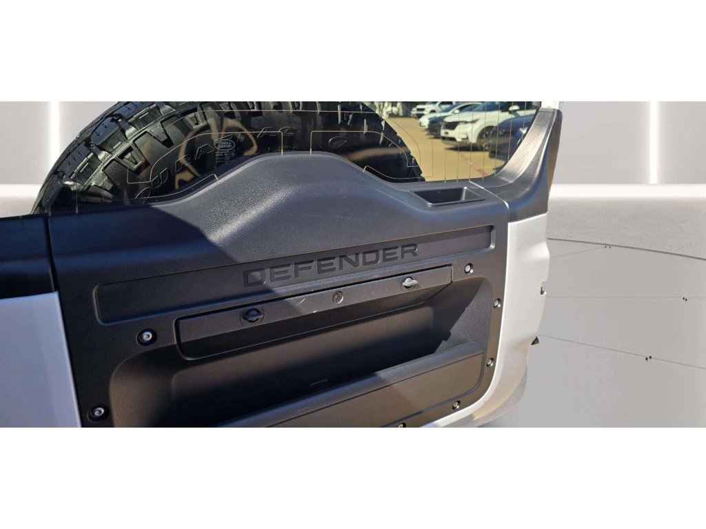 Used 2021 Land Rover Defender 110 X-Dynamic SE AWD/4WD image 44