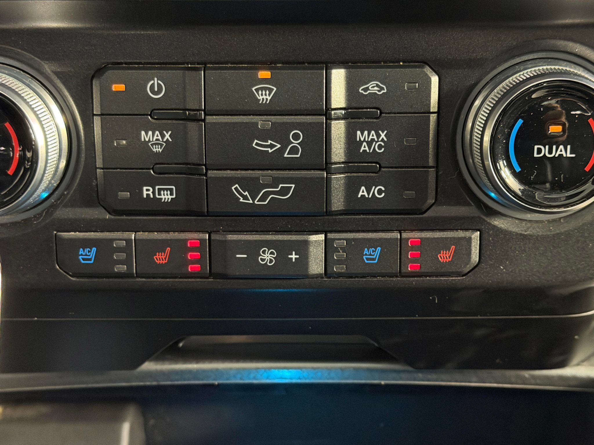 Used 2017 Ford F150 Lariat w/ Equipment Group 502A Luxury AWD/4WD image 37