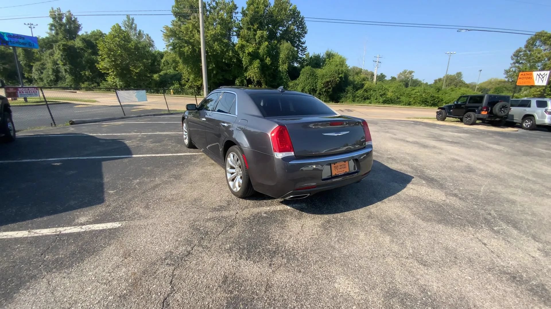 Used 2019 Chrysler 300 Limited RWD image 5