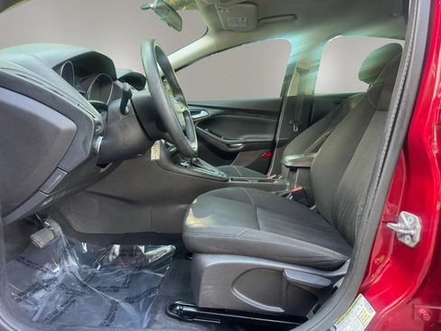 Used 2017 Ford Focus SE FWD image 14