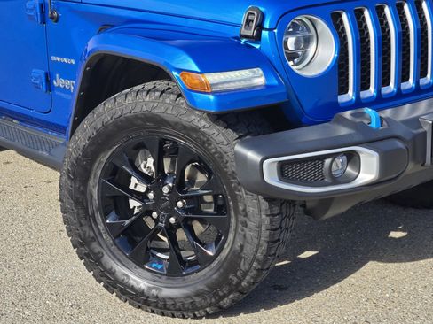 Used 2022 Jeep Wrangler Unlimited Sahara image 9