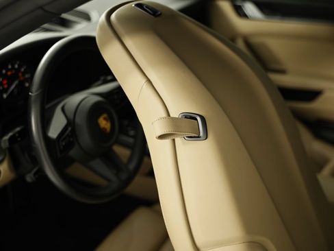 Used 2020 Porsche 911 Carrera 4S AWD/4WD image 28