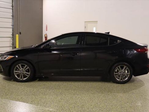 Used 2017 Hyundai Elantra SE w/ SE A/T Tech Package 03 FWD image 5
