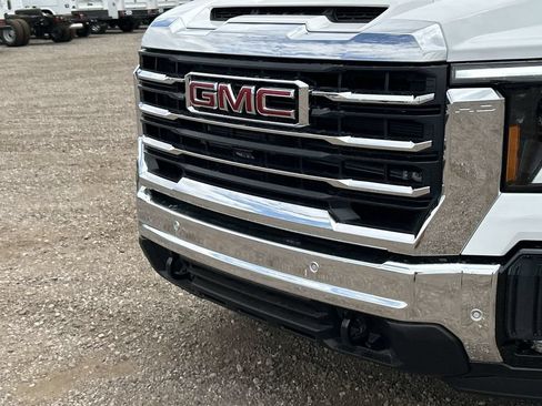 New 2026 GMC Sierra 2500 SLE AWD/4WD image 30