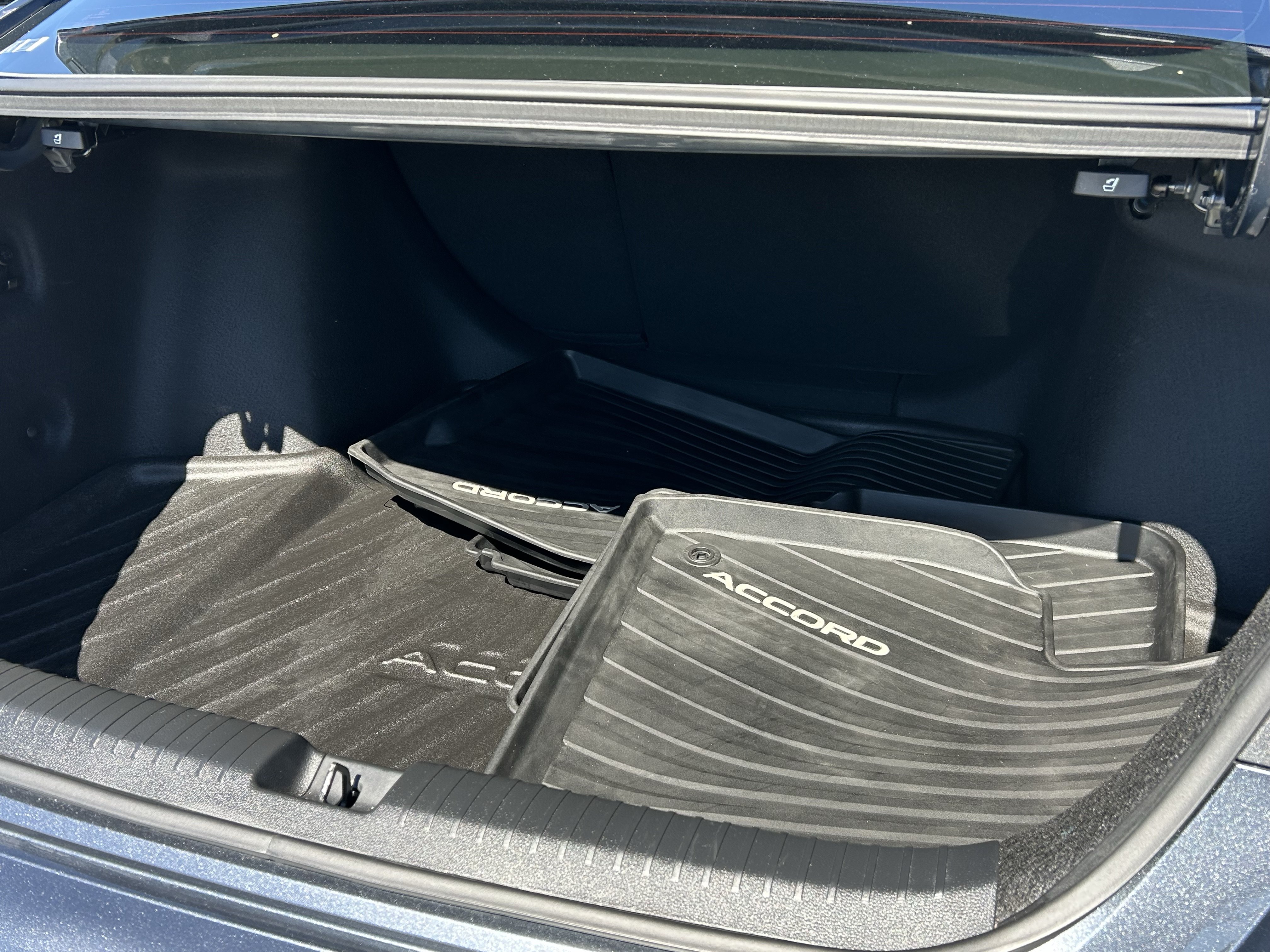 Used 2025 Honda Accord SE image 13