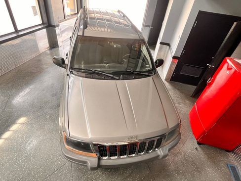 Used 2002 Jeep Grand Cherokee Laredo image 25