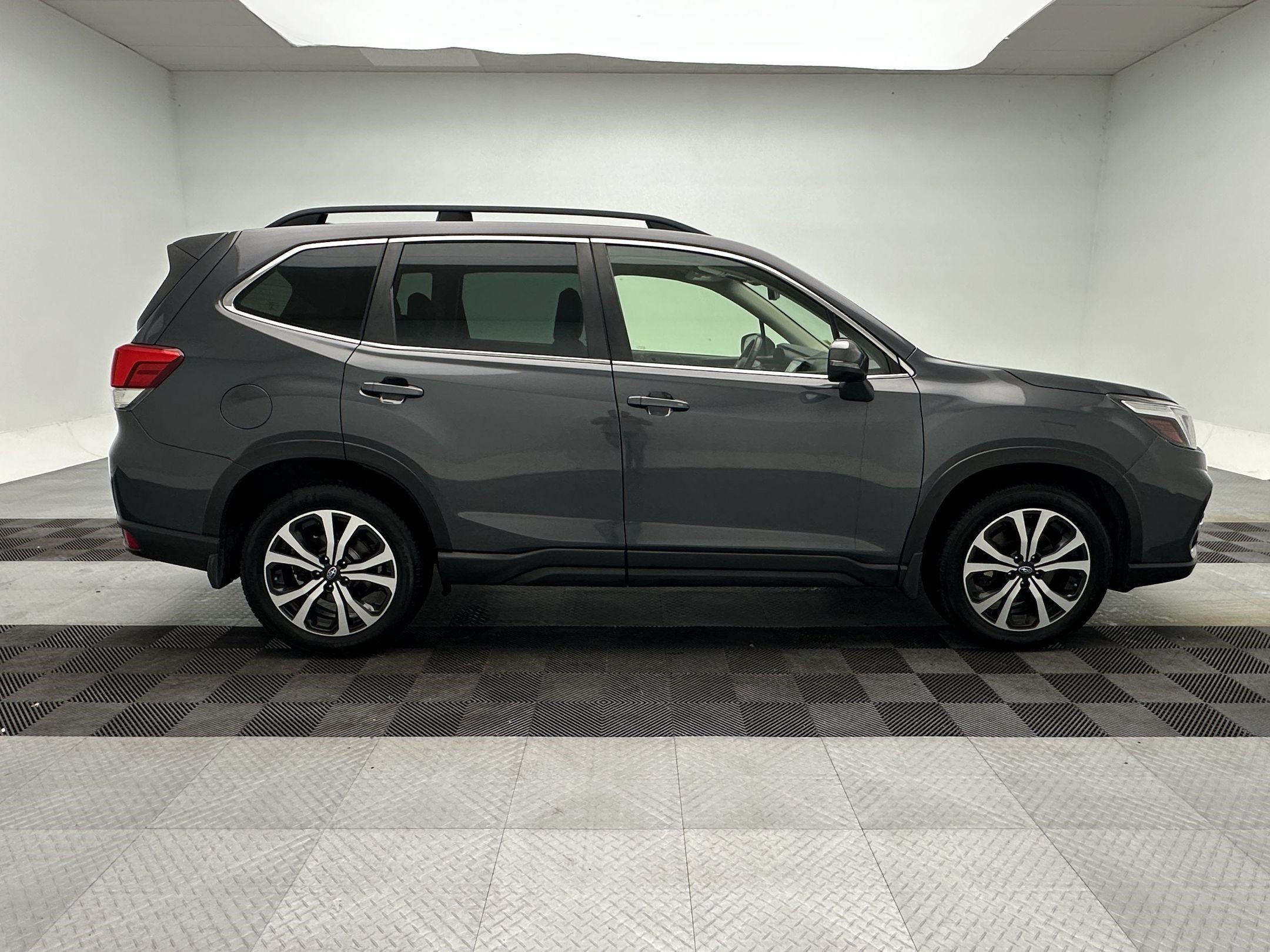 Used 2021 Subaru Forester Limited AWD/4WD image 8