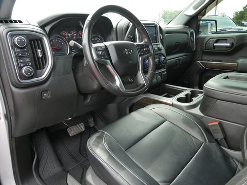 Certified 2019 Chevrolet Silverado 1500 RST AWD/4WD image 26