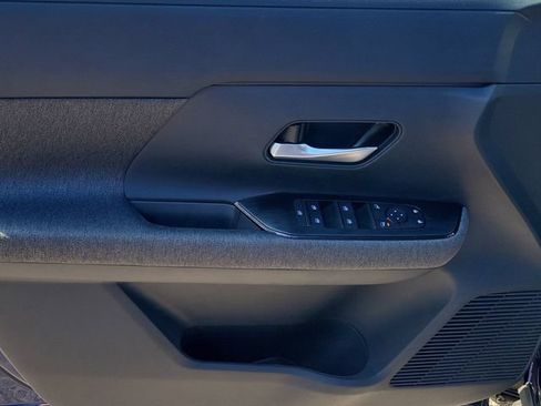 New 2026 Nissan Kicks SV w/ SV Premium Package FWD image 5