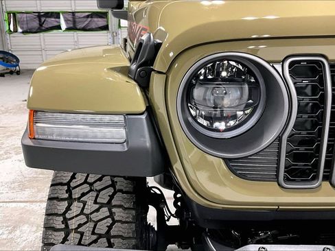 New 2026 Jeep Gladiator Mojave image 29