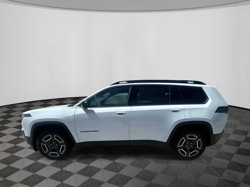 New 2026 Jeep Cherokee Laredo AWD/4WD image 2