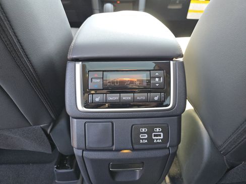 New 2025 Subaru Ascent Bronze Edition image 22