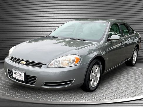Used 2008 Chevrolet Impala LT FWD image 3