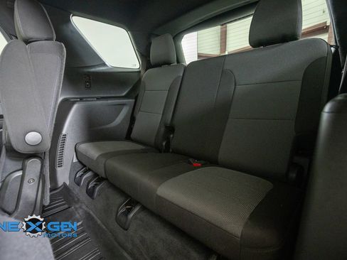 Used 2023 Chevrolet Traverse LT w/ LPO, Floor Liner Package AWD/4WD image 30