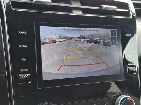 Used 2022 Hyundai Santa Cruz SE image 16