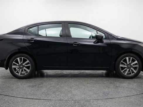 Used 2025 Nissan Versa SV FWD image 11