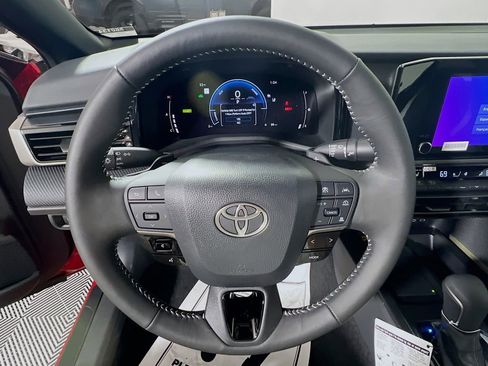 New 2026 Toyota Camry Hybrid AWD/4WD image 11