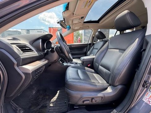 Used 2016 Subaru Outback 2.5i Limited AWD/4WD image 10