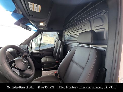 New 2026 Mercedes-Benz Sprinter 2500 image 13