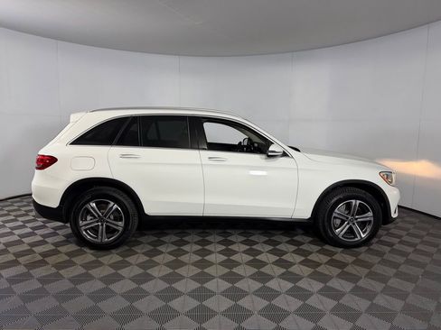 Used 2019 Mercedes-Benz GLC 300 4MATIC image 4