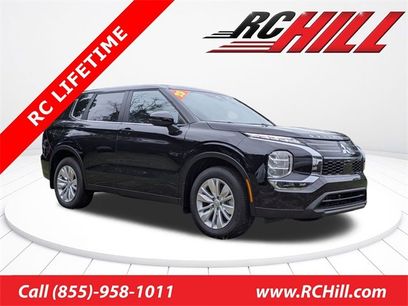 New 2025 Mitsubishi Outlander ES