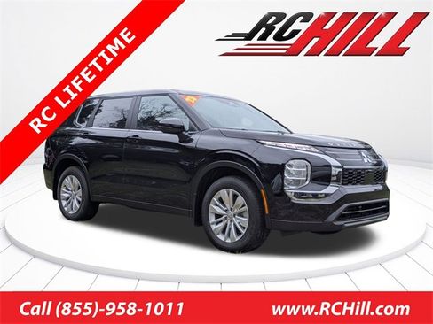 New 2025 Mitsubishi Outlander ES image 1