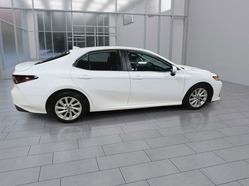 Used 2023 Toyota Camry LE FWD image 9