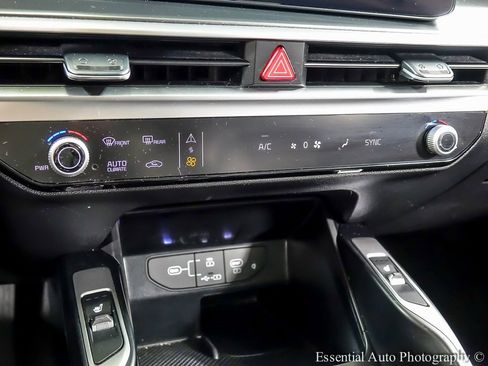 Used 2024 Kia Sorento S w/ Panoramic Sunroof Package image 19