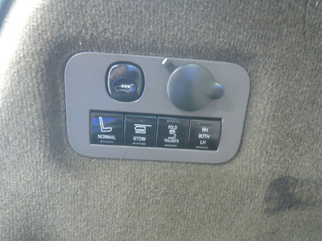Used 2014 Lincoln MKT AWD w/ Equipment Group 201A image 29