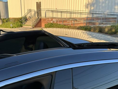 Used 2018 Tesla Model S 100D image 25