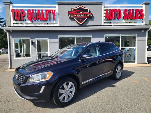 Used 2017 Volvo XC60 T5 Inscription w/ Preferred Option Package AWD/4WD image 1