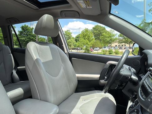 Used 2008 Toyota RAV4 Limited AWD/4WD image 14
