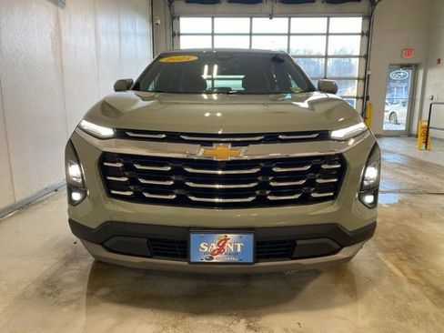 Used 2025 Chevrolet Equinox LT w/ Safety and Technology Package AWD/4WD image 4