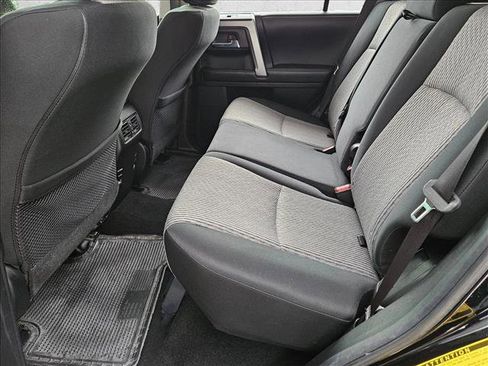 Used 2018 Toyota 4Runner SR5 AWD/4WD image 17