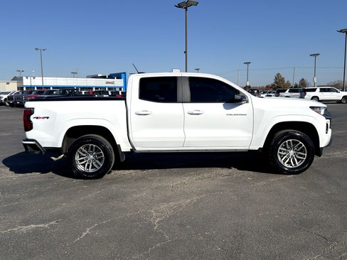 Used 2023 Chevrolet Colorado LT image 2