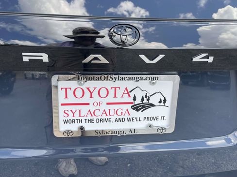 Used 2026 Toyota RAV4 SE AWD/4WD image 9