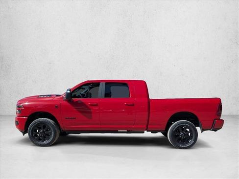 New 2026 RAM 2500 Laramie AWD/4WD image 5