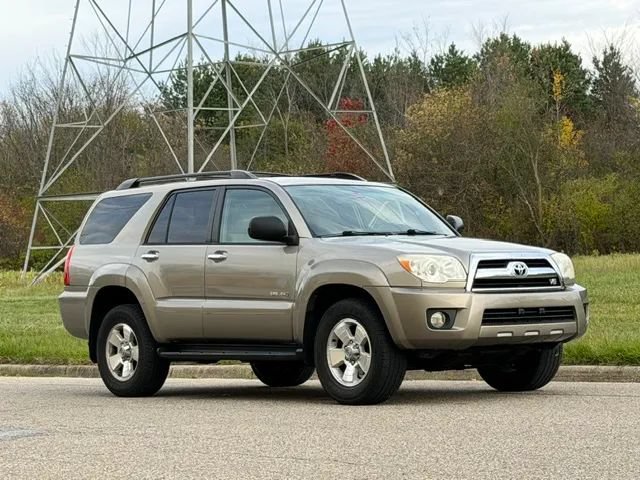 Used 2006 Toyota 4Runner SR5 AWD/4WD image 1