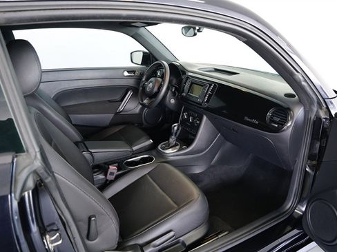Used 2017 Volkswagen Beetle 1.8T image 9