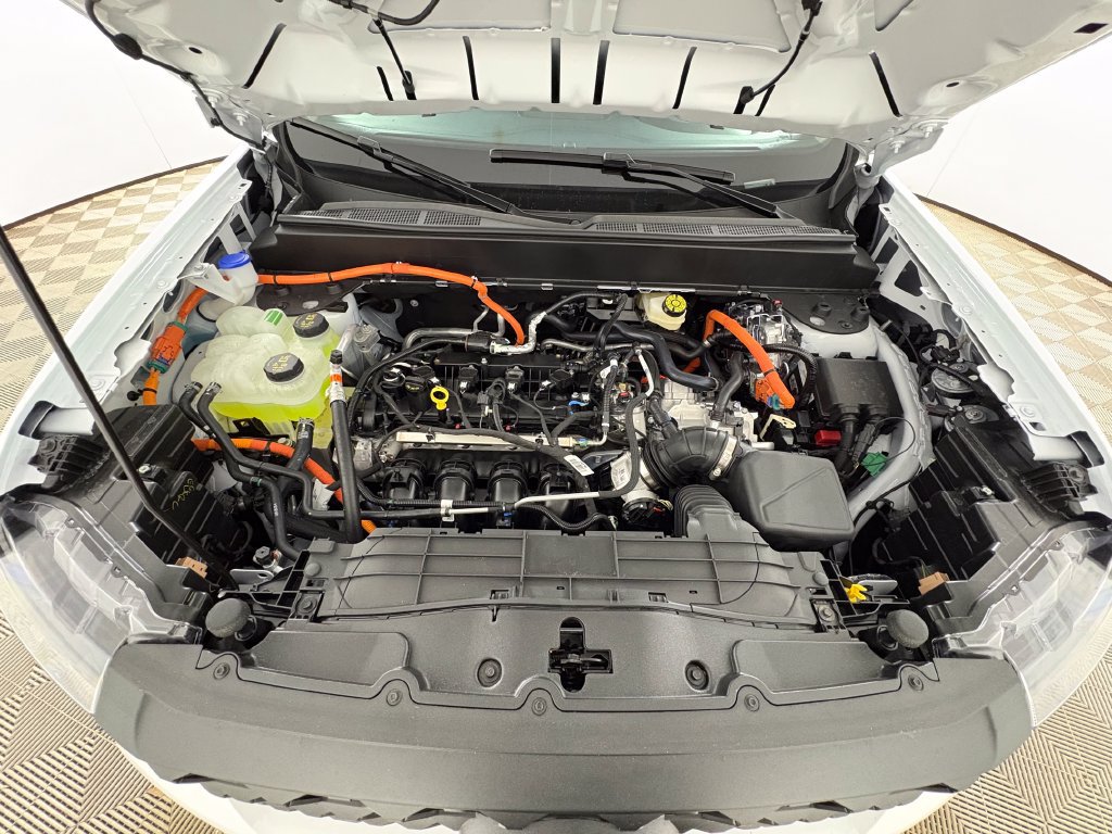New 2026 Ford Maverick XLT w/ XLT Luxury Package FWD image 30