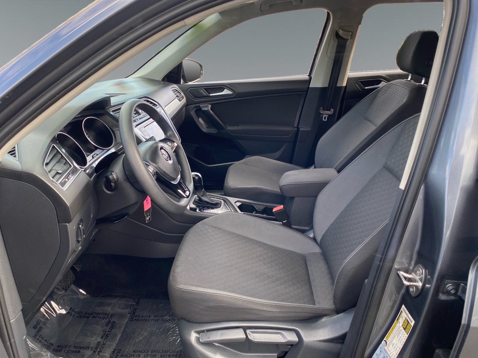 Used 2021 Volkswagen Tiguan S FWD image 9