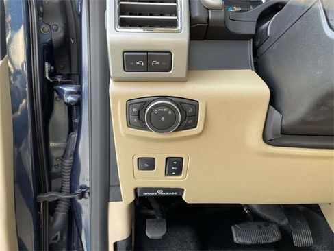 Used 2017 Ford F250 Lariat w/ Lariat Ultimate Package image 21